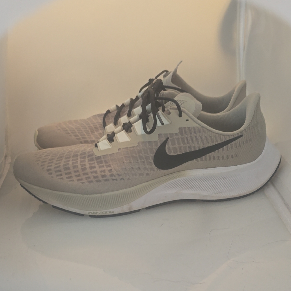 Nike Men's Athletic Running Shoes Gray Black